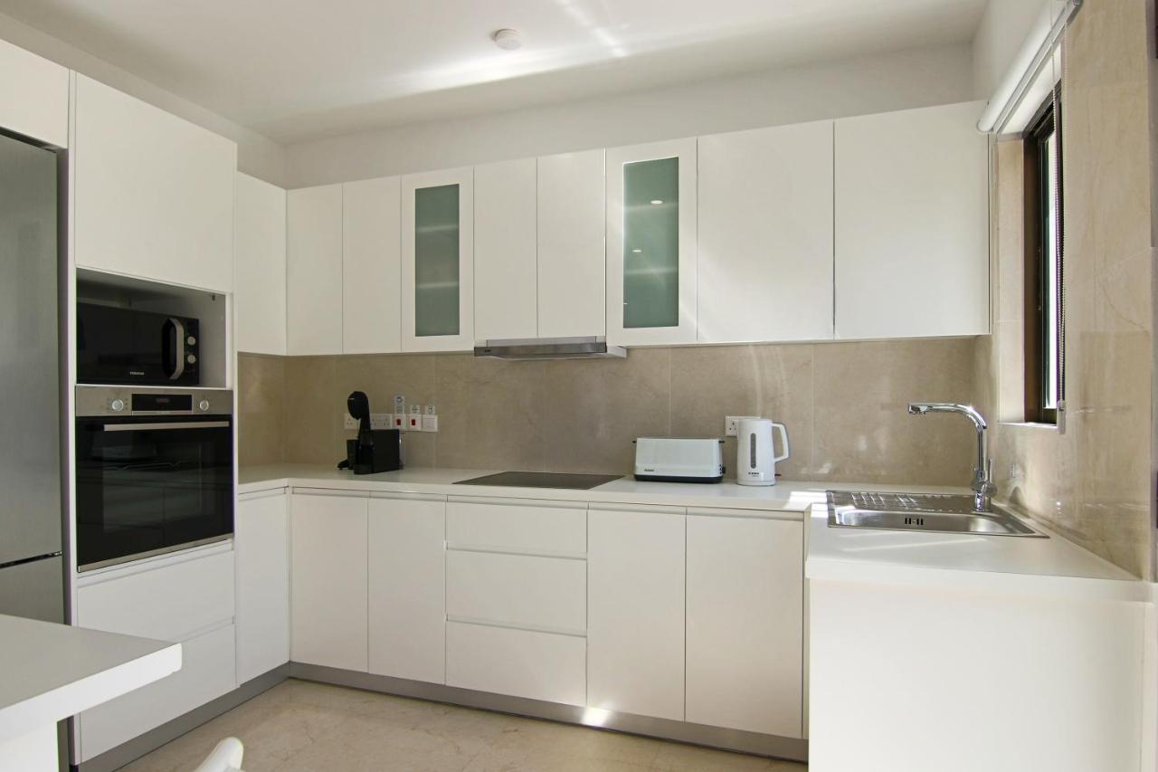 Phaedrus Living: City View Luxury Flat Androcleous Paphos Exterior foto