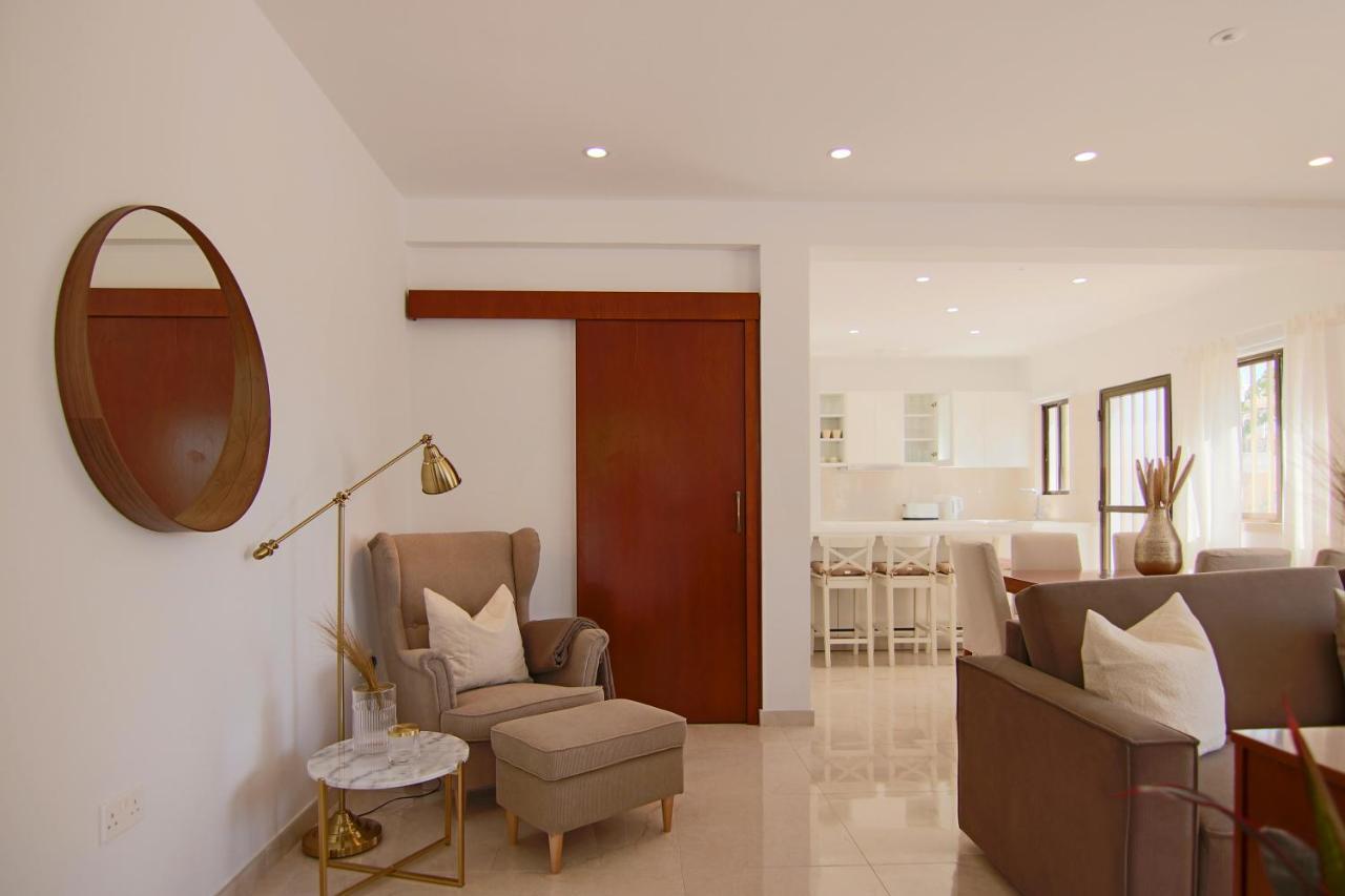 Phaedrus Living: City View Luxury Flat Androcleous Paphos Exterior foto